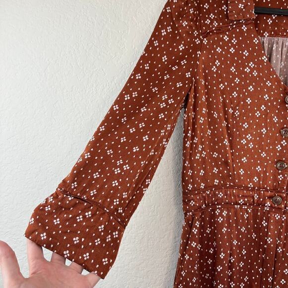 & Other Stories Satin Printed Straight Leg Collar Jumpsuit in Diamond Dot US 6 - Picture 4 of 10